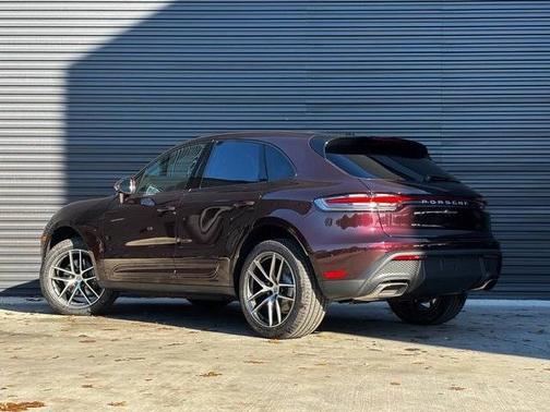 Copper Ruby Metallic 2026 Porsche Macan
