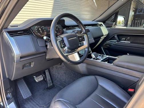 2023 Land Rover Range Rover P530 SE