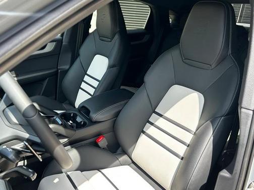 2025 Porsche Cayenne S Coupe AWD