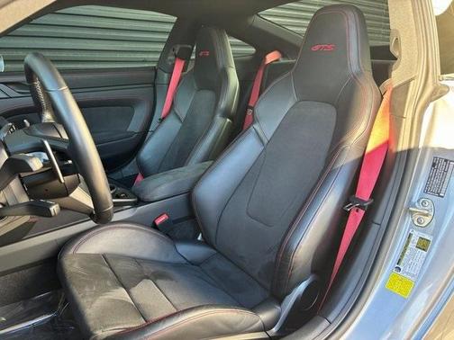 2022 Porsche 911 Carrera GTS