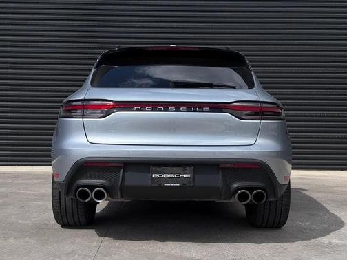 2026 Porsche Macan 