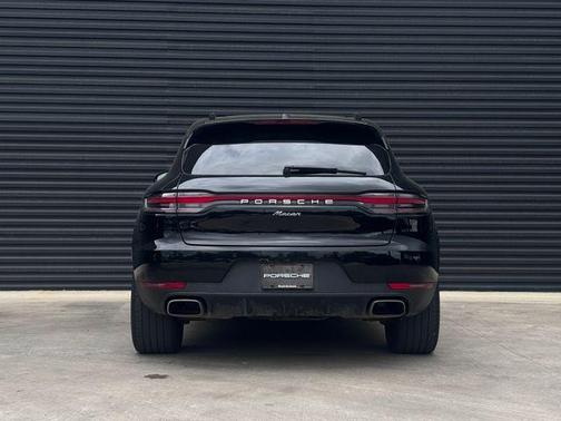 2021 Porsche Macan Base