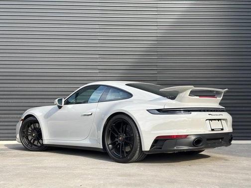 2024 Porsche 911 Carrera GTS