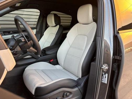 2026 Porsche Cayenne AWD