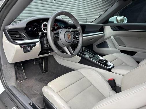 2022 Porsche 911 Carrera GTS