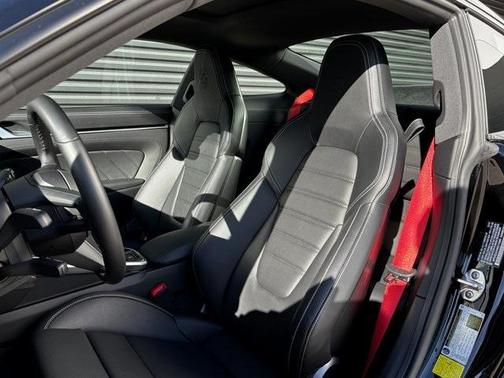 2024 Porsche 911 Carrera 4S