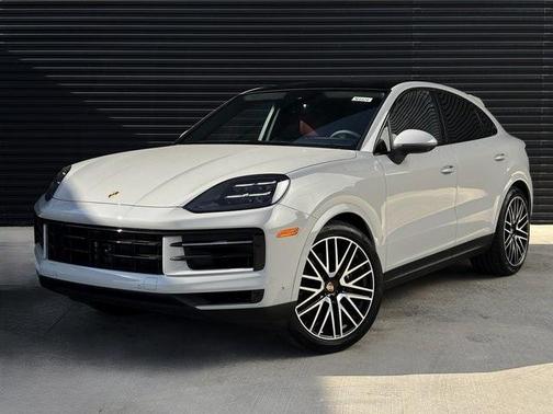 2025 Porsche Cayenne AWD