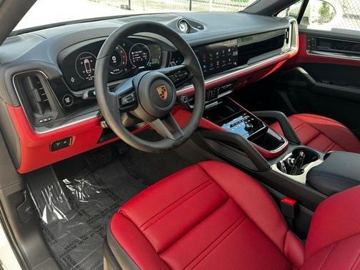 2025 Porsche Cayenne AWD