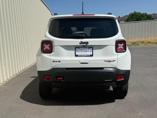 2021 Jeep Renegade Trailhawk