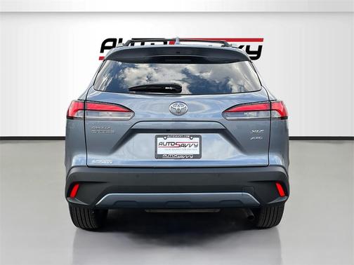 2024 Toyota Corolla Cross XLE