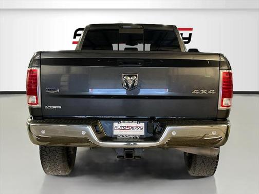 2017 RAM 2500 Laramie Crew Cab 4x4 6'4' Box