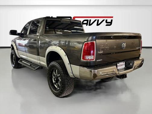2017 RAM 2500 Laramie Crew Cab 4x4 6'4' Box