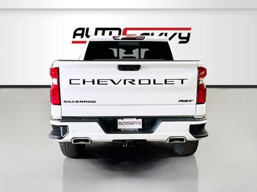 Summit White 2025 Chevrolet Silverado 1500 RST