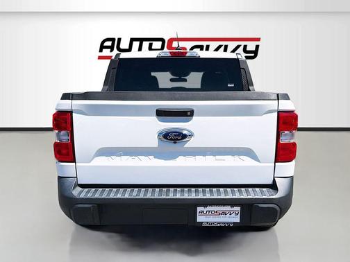 Oxford White 2023 Ford Maverick XL