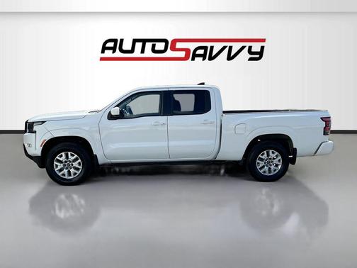 Glacier White 2022 Nissan Frontier SV