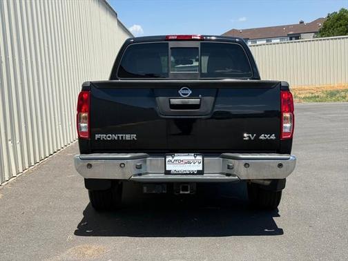 2021 Nissan Frontier SV