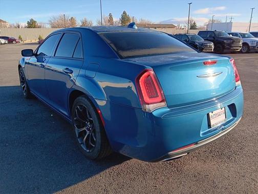2020 Chrysler 300 Touring