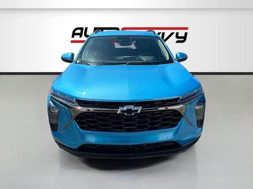 Marina Blue Metallic 2025 Chevrolet Trax LT