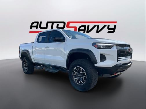 Summit White 2024 Chevrolet Colorado ZR2