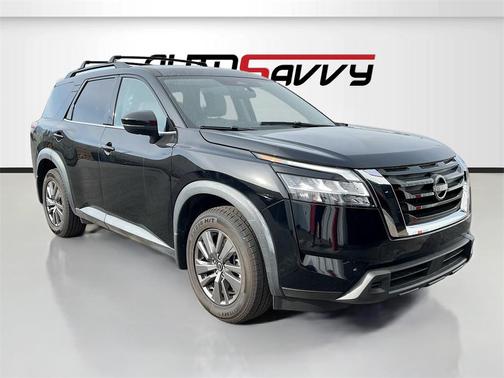 2022 Nissan Pathfinder SV 4WD