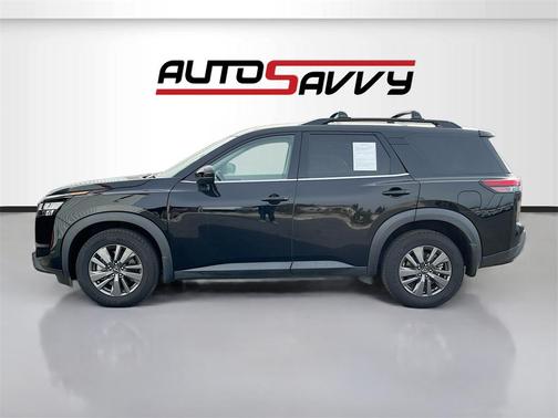 2022 Nissan Pathfinder SV 4WD