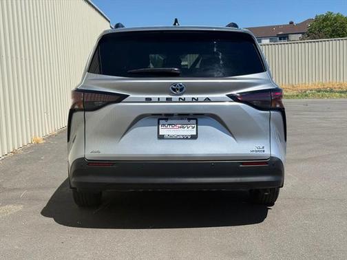 2023 Toyota Sienna XLE 7 Passenger