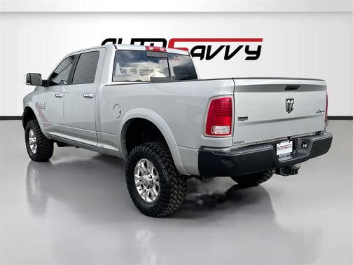 2018 RAM 2500 Laramie Crew Cab 4x4 6'4' Box