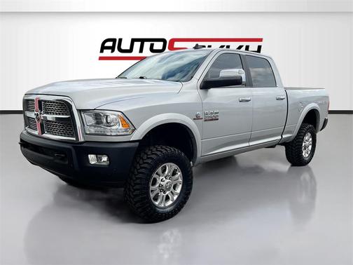 2018 RAM 2500 Laramie Crew Cab 4x4 6'4' Box
