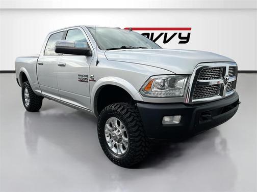 2018 RAM 2500 Laramie Crew Cab 4x4 6'4' Box