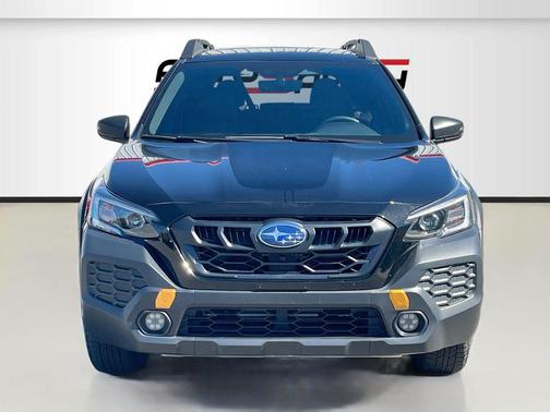 Crystal Black Silica 2025 Subaru Outback AWD