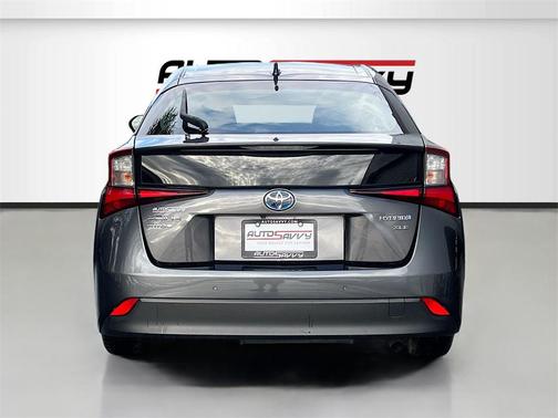 2019 Toyota Prius XLE