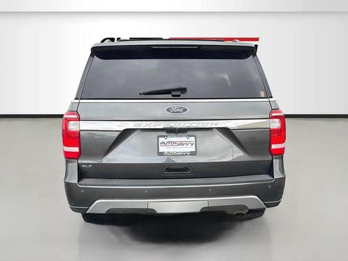 Magnetic 2021 Ford Expedition XLT