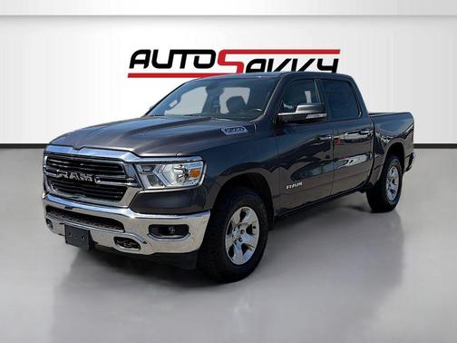 Granite Crystal Metallic Clearcoat 2020 RAM 1500 Big Horn/Lone Star