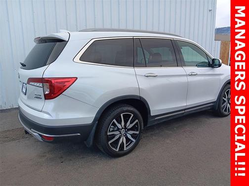 2022 Honda Pilot AWD Elite