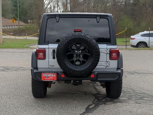 Silver Zynith 2024 Jeep Wrangler Sport