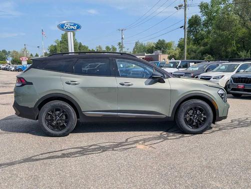 Jungle Green 2023 Kia Sportage X-Pro
