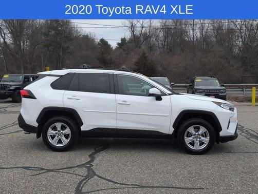 2020 Toyota RAV4 XLE