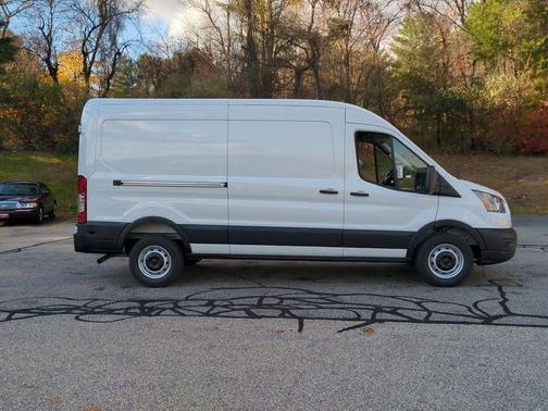 2026 Ford Transit-250 148 WB Medium Roof Cargo
