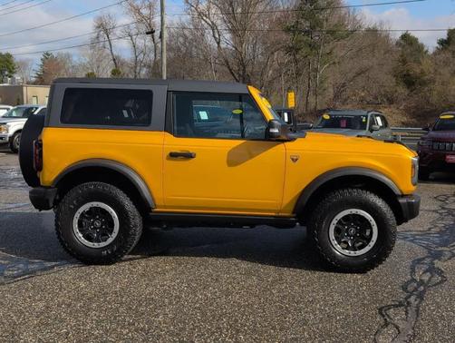 Orange 2022 Ford Bronco Badlands