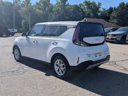 Snow White Pearl 2024 Kia Soul LX