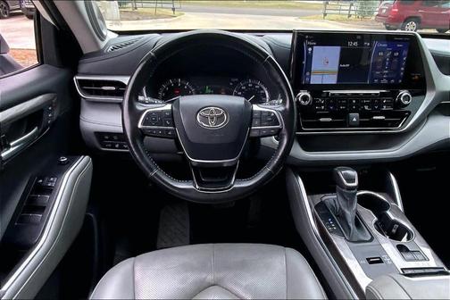 Blizzard Pearl 2021 Toyota Highlander Platinum