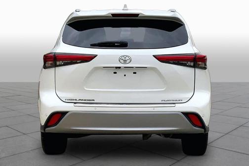 Blizzard Pearl 2021 Toyota Highlander Platinum