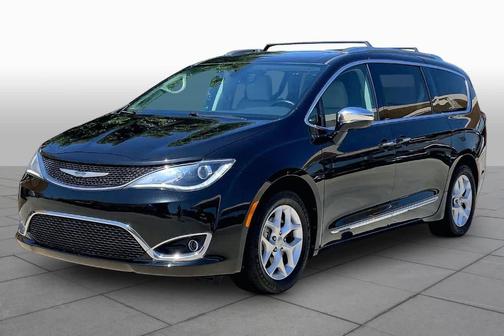Brilliant Black Crystal Pearlcoat 2020 Chrysler Pacifica Limited
