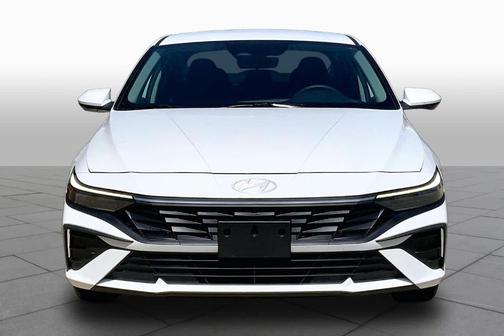 White 2024 Hyundai ELANTRA SEL