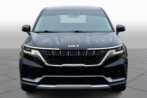 2023 Kia Carnival LX