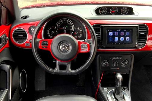 2013 Volkswagen Beetle 2.0L TDI