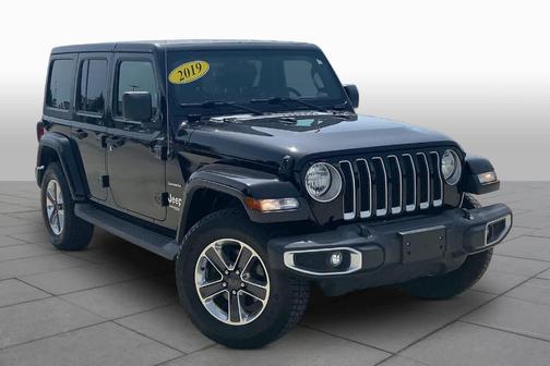 Black Clearcoat 2019 Jeep Wrangler Unlimited Sahara