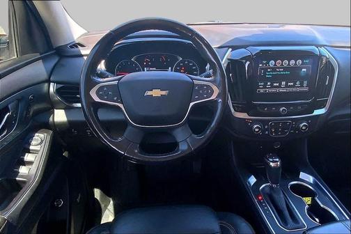 Iridescent Pearl Tricoat 2019 Chevrolet Traverse Premier