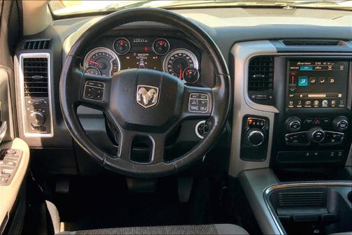 2016 RAM 1500 SLT