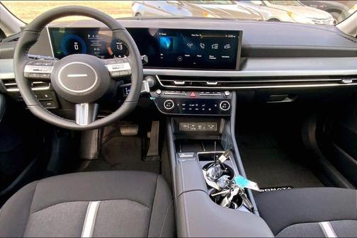 2026 Hyundai SONATA Hybrid SEL